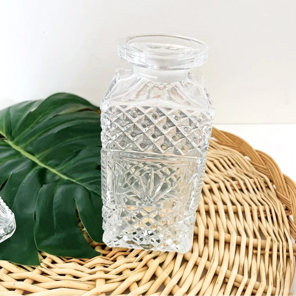 Vintage crystal Mid-Century Modern “Scotch” etched liquor Decatur with lid